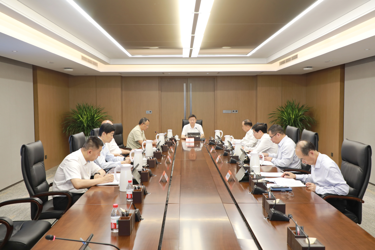 集团党委常委会召开会议 传达学习习近平总书记重要讲话精神 研究有关事项